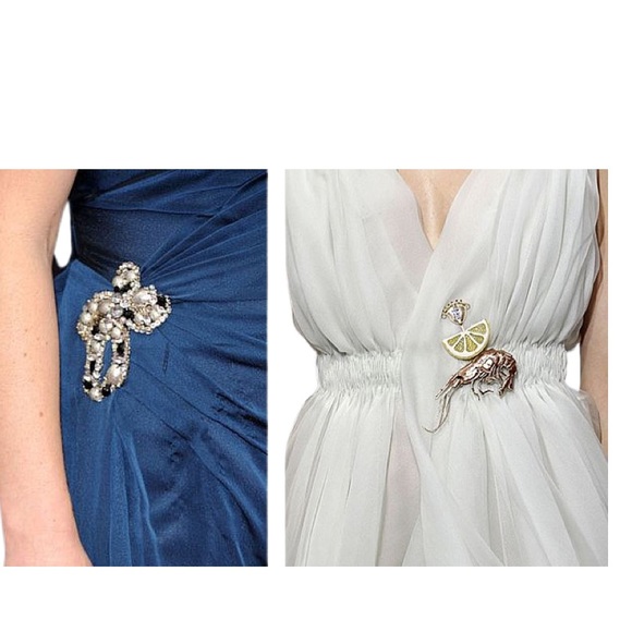 Grandma’s Fashion Pro Tip!! Feat: BROOCHES!! - Picture 5 of 15